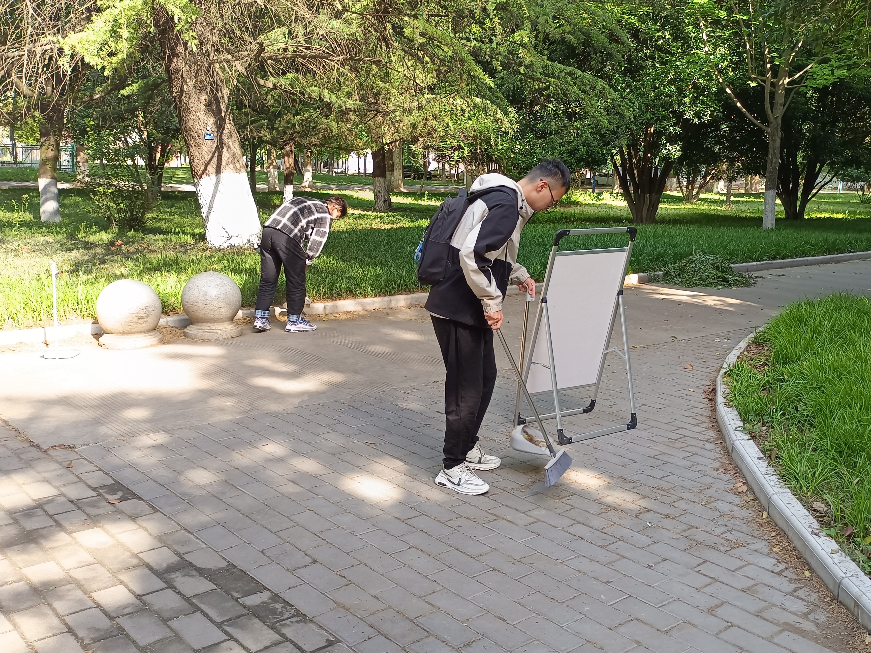 bb0fc67d6b8e4143aadfb891b9a56f4f.png bb0fc67d6b8e4143aadfb891b9a56f4f.png